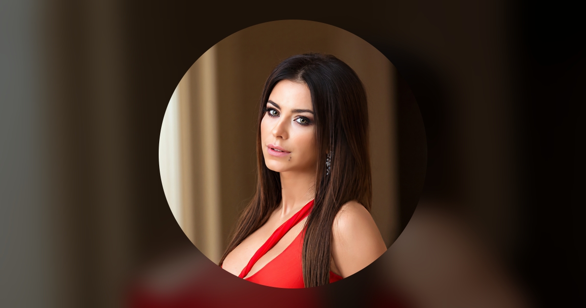 VKontakte-da jinsiy aloqa bilan shugullanuvchi Sophia Myles erotikasi